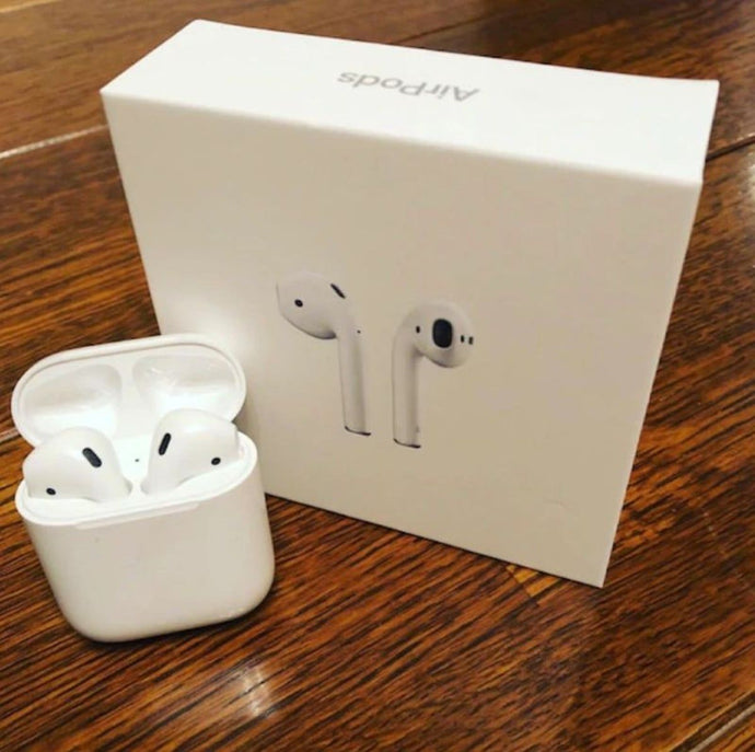 White Earbud Wireless Bluetooth Airpods
